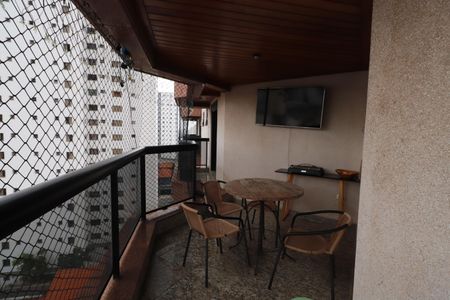 Apartamento à venda com 205m², 3 quartos e 3 vagasSacada