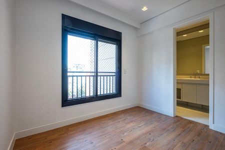 Apartamento à venda com 226m², 3 quartos e 4 vagas Apartamento à venda com 226m², 3 quartos e 4 vagasSuíte 3