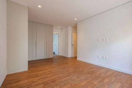 Apartamento à venda com 226m², 3 quartos e 4 vagas Apartamento à venda com 226m², 3 quartos e 4 vagasSuíte 1