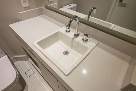 Apartamento à venda com 226m², 3 quartos e 4 vagas Apartamento à venda com 226m², 3 quartos e 4 vagasSuíte 3 - Banheiro