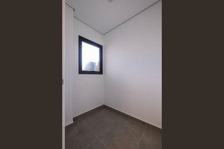 Apartamento à venda com 226m², 3 quartos e 4 vagas Apartamento à venda com 226m², 3 quartos e 4 vagasÁrea de Serviço - Quarto