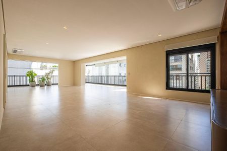 Apartamento à venda com 226m², 3 quartos e 4 vagas Apartamento à venda com 226m², 3 quartos e 4 vagasSala