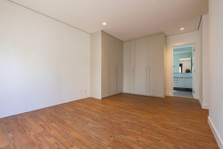 Apartamento à venda com 226m², 3 quartos e 4 vagas Apartamento à venda com 226m², 3 quartos e 4 vagasSuíte 1