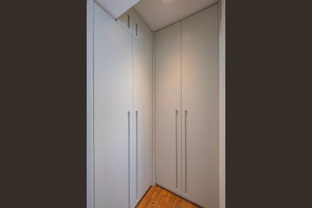 Apartamento à venda com 226m², 3 quartos e 4 vagas Apartamento à venda com 226m², 3 quartos e 4 vagasSuíte 2