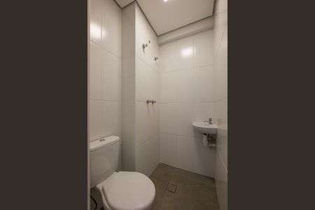 Apartamento à venda com 226m², 3 quartos e 4 vagas Apartamento à venda com 226m², 3 quartos e 4 vagasÁrea de Serviço - Banheiro