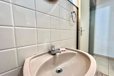 Casa à venda com 200m², 4 quartos e 2 vagasBanheiro 1