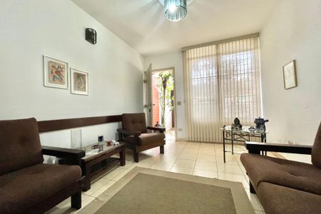 Casa à venda com 200m², 4 quartos e 2 vagasSala