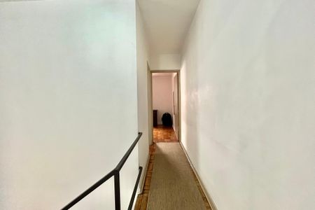 Casa à venda com 200m², 4 quartos e 2 vagasCorredor