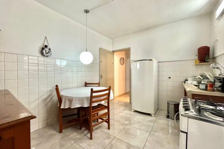 Casa à venda com 200m², 4 quartos e 2 vagasCozinha