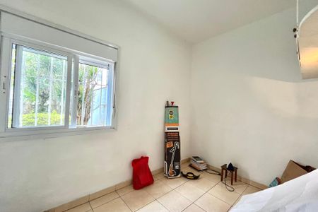 Casa à venda com 200m², 4 quartos e 2 vagasQuarto de Serviço