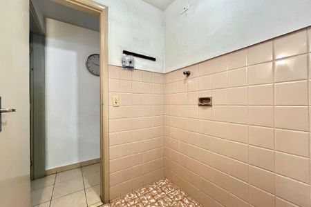 Casa à venda com 200m², 4 quartos e 2 vagasBanheiro 1
