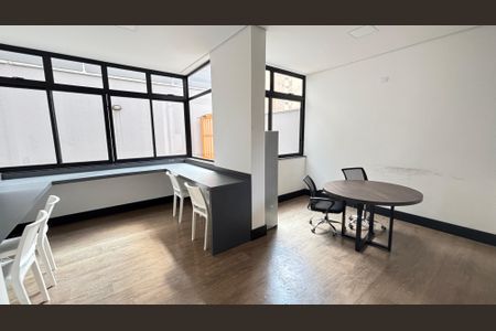 Apartamento para alugar com 40m², 2 quartos e 1 vaga Apartamento para alugar com 40m², 2 quartos e 1 vagaOffice