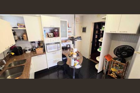 Apartamento à venda com 177m², 4 quartos e 2 vagas