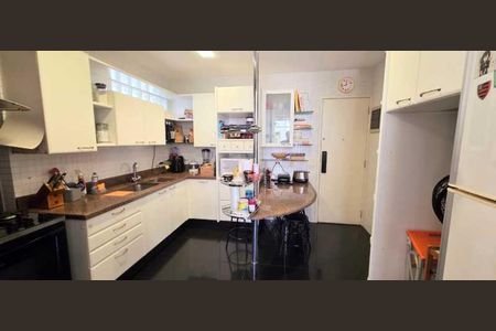 Apartamento à venda com 177m², 4 quartos e 2 vagas