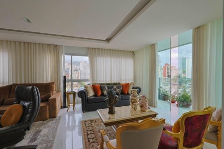 Apartamento à venda com 168m², 4 quartos e 3 vagasSala