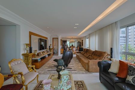 Apartamento à venda com 168m², 4 quartos e 3 vagasSala