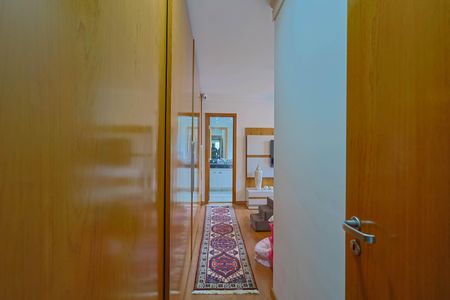 Apartamento à venda com 168m², 4 quartos e 3 vagas Suíte 2