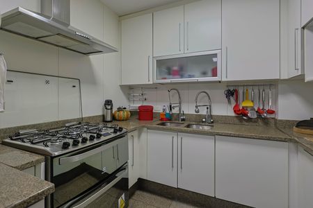 Apartamento à venda com 168m², 4 quartos e 3 vagasCozinha