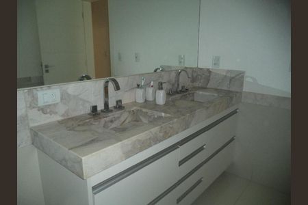 Casa de condomínio à venda com 300m², 3 quartos e 4 vagas Casa de condomínio à venda com 300m², 3 quartos e 4 vagasFoto 28