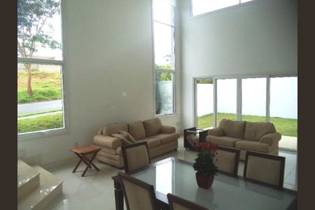 Casa de condomínio à venda com 300m², 3 quartos e 4 vagas Casa de condomínio à venda com 300m², 3 quartos e 4 vagasFoto 24