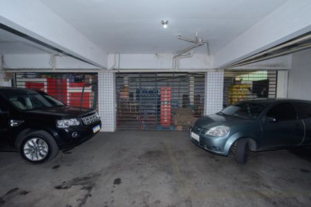 Apartamento à venda com 118m², 3 quartos e 4 vagas Apartamento à venda com 118m², 3 quartos e 4 vagasGaragem