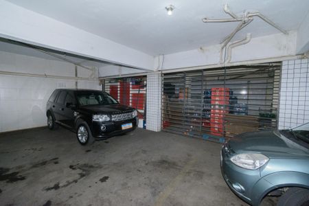 Apartamento à venda com 118m², 3 quartos e 4 vagas Apartamento à venda com 118m², 3 quartos e 4 vagasGaragem