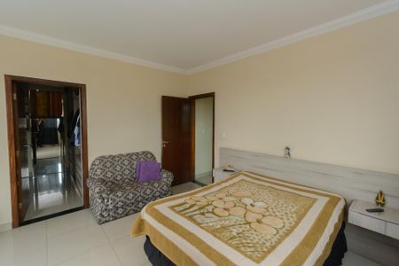 Apartamento à venda com 118m², 3 quartos e 4 vagas Apartamento à venda com 118m², 3 quartos e 4 vagasSuíte