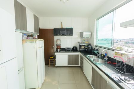 Apartamento à venda com 118m², 3 quartos e 4 vagas Apartamento à venda com 118m², 3 quartos e 4 vagasCozinha