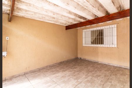 Casa à venda com 140m², 2 quartos e 2 vagas Casa à venda com 140m², 2 quartos e 2 vagasGaragem