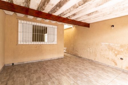 Casa à venda com 140m², 2 quartos e 2 vagas Casa à venda com 140m², 2 quartos e 2 vagasGaragem