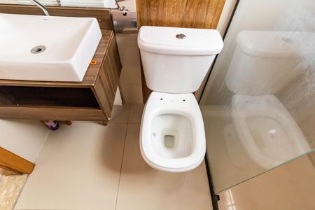 Casa à venda com 140m², 2 quartos e 2 vagas Casa à venda com 140m², 2 quartos e 2 vagasBanheiro