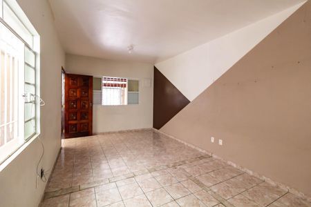 Casa à venda com 140m², 2 quartos e 2 vagas Casa à venda com 140m², 2 quartos e 2 vagasSala