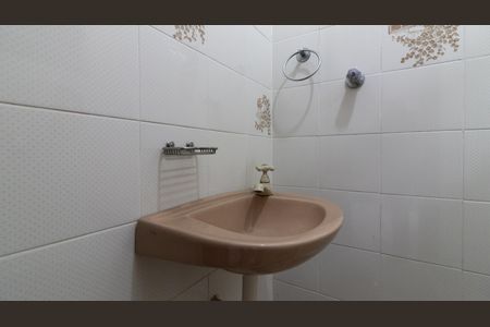 Casa à venda com 120m², 3 quartos e 4 vagas Casa à venda com 120m², 3 quartos e 4 vagasBanheiro de Serviço