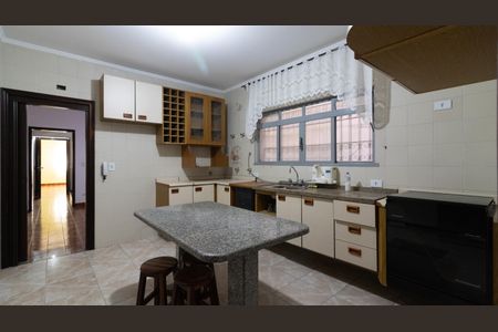 Casa à venda com 120m², 3 quartos e 4 vagas Casa à venda com 120m², 3 quartos e 4 vagasCozinha