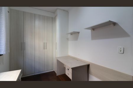 Casa à venda com 120m², 3 quartos e 4 vagas Casa à venda com 120m², 3 quartos e 4 vagasQuarto 2