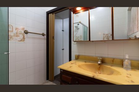 Casa à venda com 120m², 3 quartos e 4 vagas Casa à venda com 120m², 3 quartos e 4 vagasBanheiro da Suíte