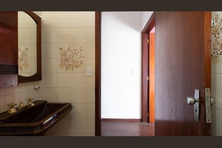 Casa à venda com 120m², 3 quartos e 4 vagas Casa à venda com 120m², 3 quartos e 4 vagasBanheiro