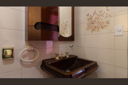 Casa à venda com 120m², 3 quartos e 4 vagas Casa à venda com 120m², 3 quartos e 4 vagasBanheiro