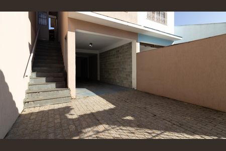 Casa à venda com 120m², 3 quartos e 4 vagas Casa à venda com 120m², 3 quartos e 4 vagasGaragem