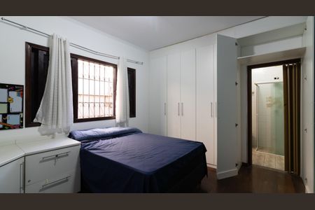 Casa à venda com 120m², 3 quartos e 4 vagas Casa à venda com 120m², 3 quartos e 4 vagasSuíte