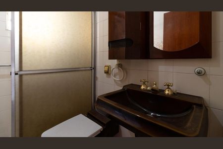 Casa à venda com 120m², 3 quartos e 4 vagas Casa à venda com 120m², 3 quartos e 4 vagasBanheiro