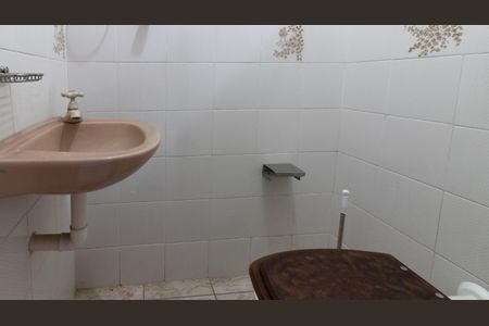 Casa à venda com 120m², 3 quartos e 4 vagas Casa à venda com 120m², 3 quartos e 4 vagasBanheiro de Serviço