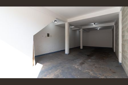 Casa à venda com 120m², 3 quartos e 4 vagas Casa à venda com 120m², 3 quartos e 4 vagasGaragem