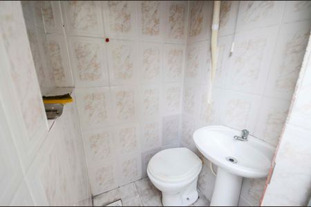 Casa para alugar com 250m², 2 quartos e sem vaga Casa para alugar com 250m², 2 quartos e sem vagaBanheiro de Serviço