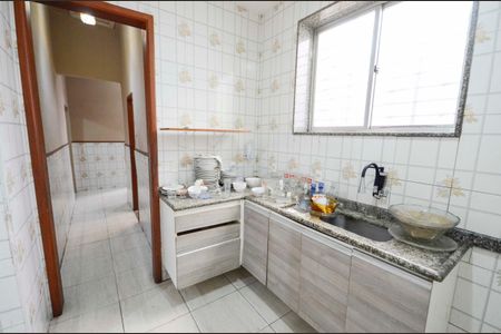 Casa para alugar com 250m², 2 quartos e sem vaga Casa para alugar com 250m², 2 quartos e sem vagaCozinha