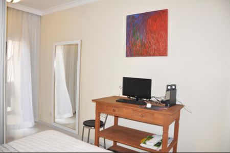 Casa à venda com 149m², 3 quartos e 2 vagas Casa à venda com 149m², 3 quartos e 2 vagasSuíte