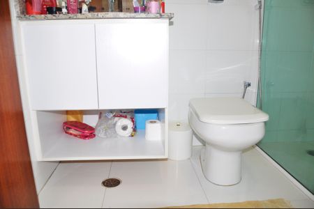 Casa à venda com 149m², 3 quartos e 2 vagas Casa à venda com 149m², 3 quartos e 2 vagasBanheiro da Suíte