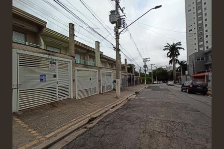 Casa à venda com 149m², 3 quartos e 2 vagas Casa à venda com 149m², 3 quartos e 2 vagasFachada