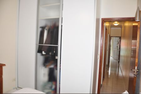 Casa à venda com 149m², 3 quartos e 2 vagas Casa à venda com 149m², 3 quartos e 2 vagasSuíte