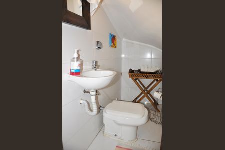 Casa à venda com 149m², 3 quartos e 2 vagas Casa à venda com 149m², 3 quartos e 2 vagasLavabo